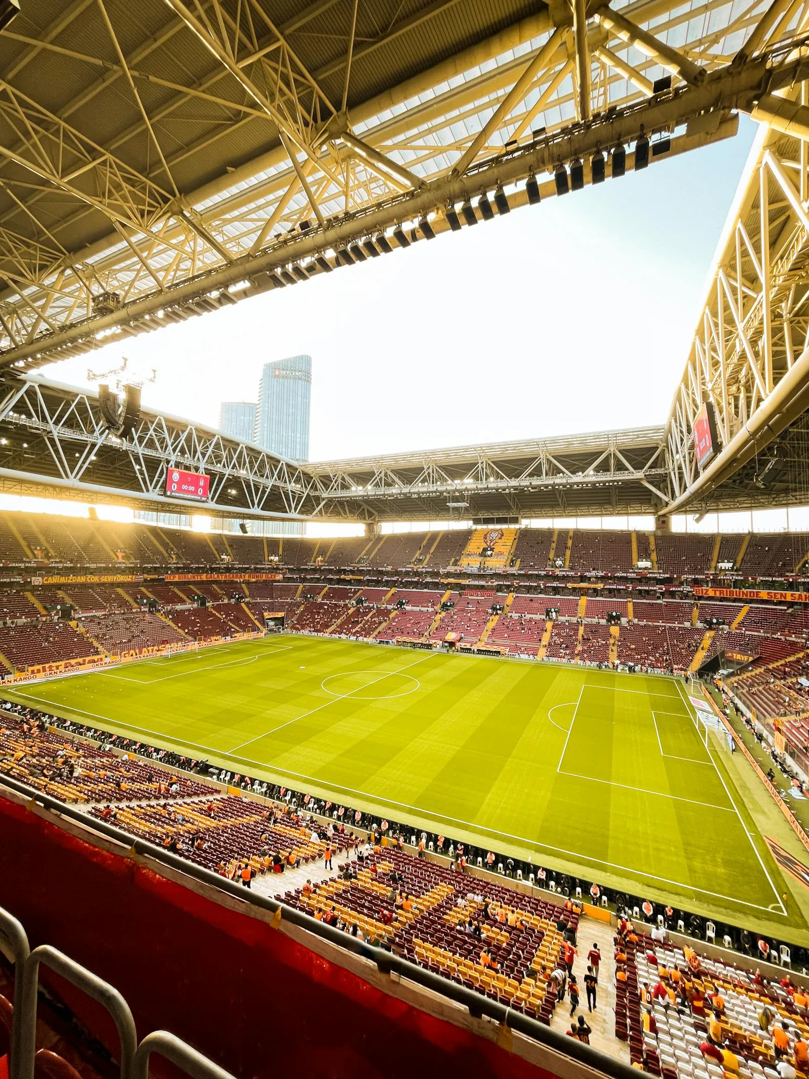 Donyell Malen Key as AS Roma Face Manchester United